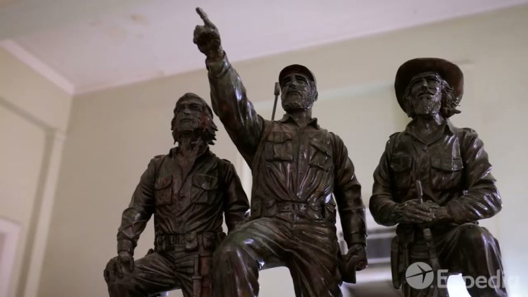 Cuba Vacation Travel Guide   Expedia the best ay to visit cuba is be next to theri habitants